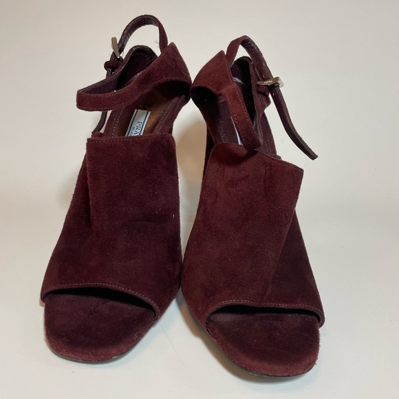 NWOB Prada burgundy suede peep toe leather strap heels size 39.5 - Picture 3 of 10